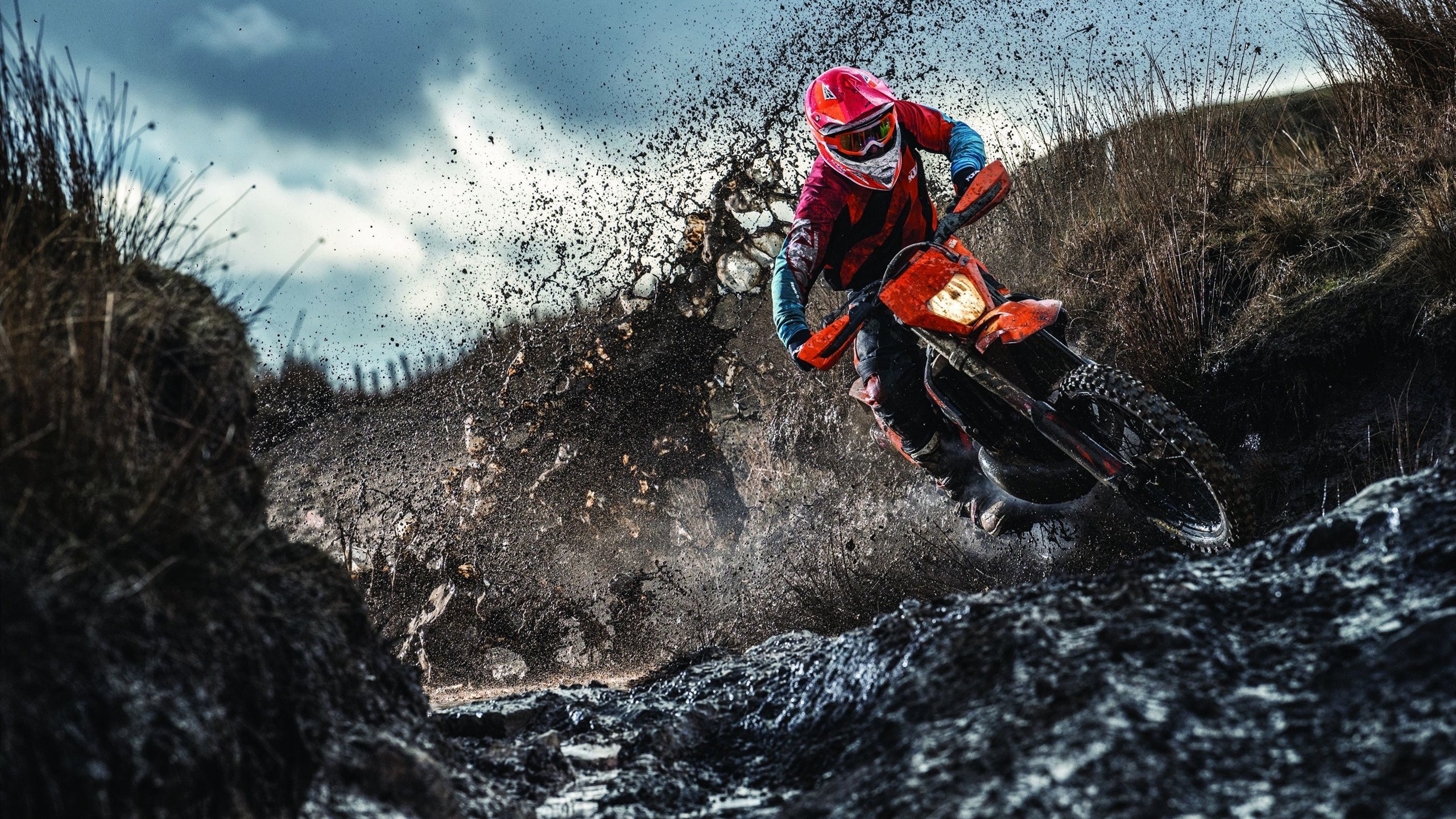 黄喜灿东决接管关键战，多特蒙德强行终结玻利维亚式神话